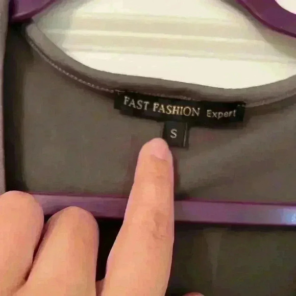 SMALL GRAY LONG SLEEVE DRESS - Picture 2 of 4